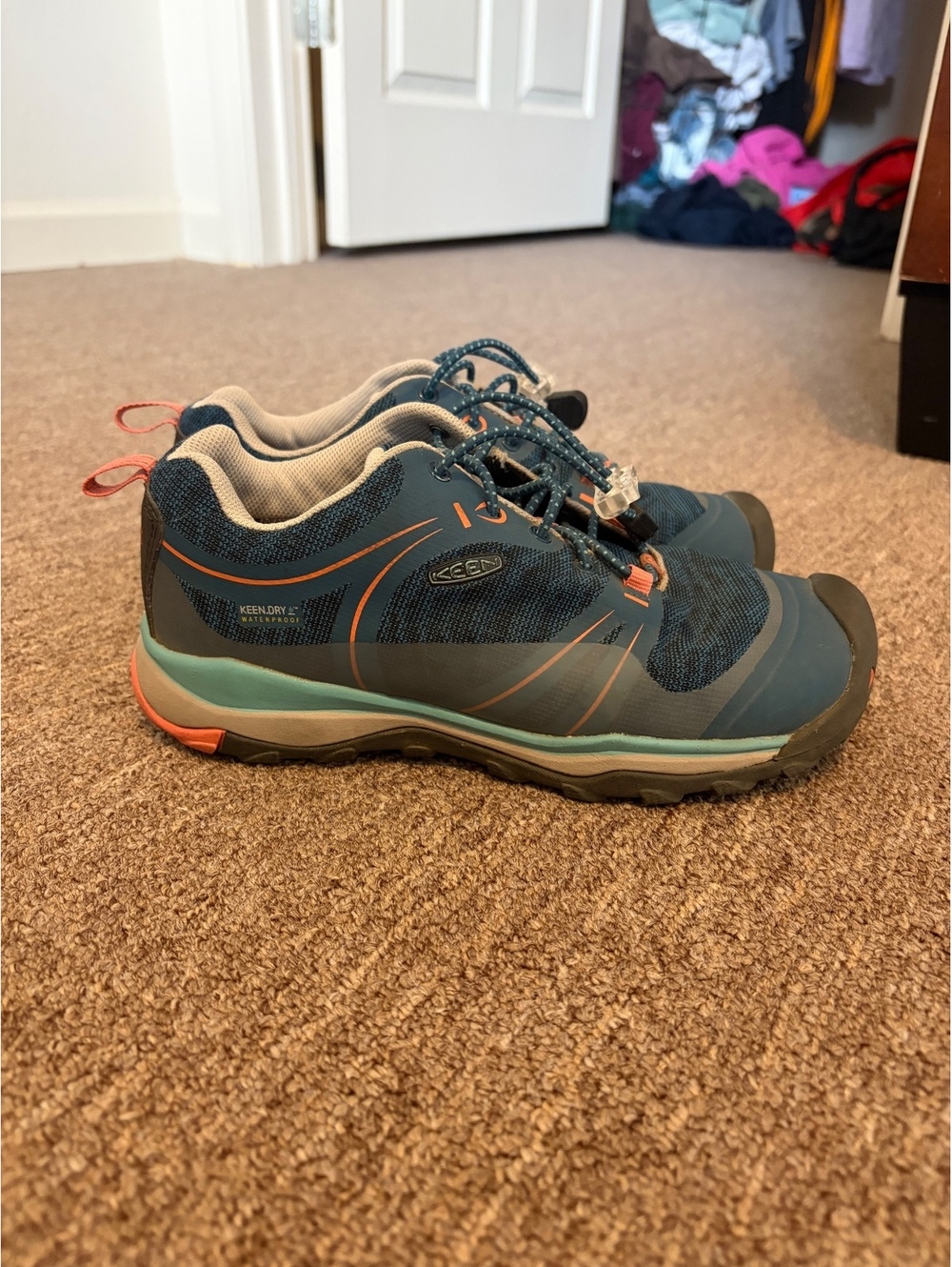 KEEN kids Hiking Shoes Size 3 Blue and Coral
